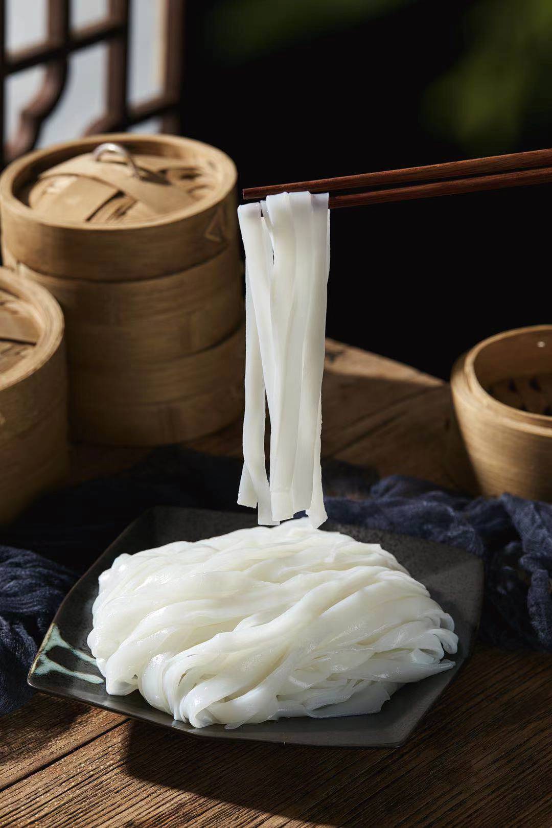 广东特色鲜切粉河粉 团膳快餐